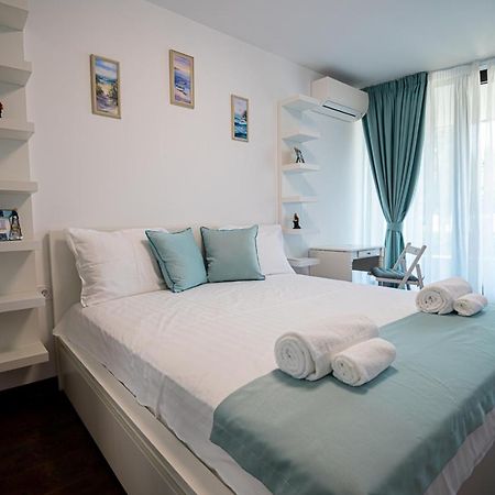 Stylish 1-Bd Apartment In St Constantine And Helena By Flat Mаnager Saints Constantine and Helena Exterior photo