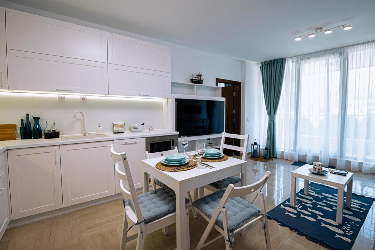 Stylish 1-Bd Apartment In St Constantine And Helena By Flat Mаnager Saints Constantine and Helena Exterior photo